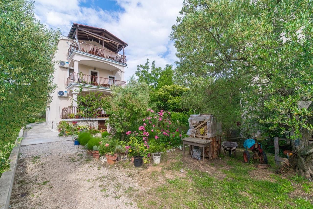 Apartments Bepina Biograd Na Moru Bagian luar foto