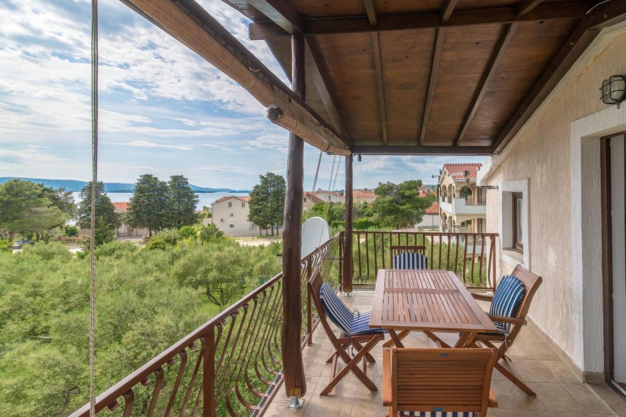 Apartments Bepina Biograd Na Moru Bagian luar foto