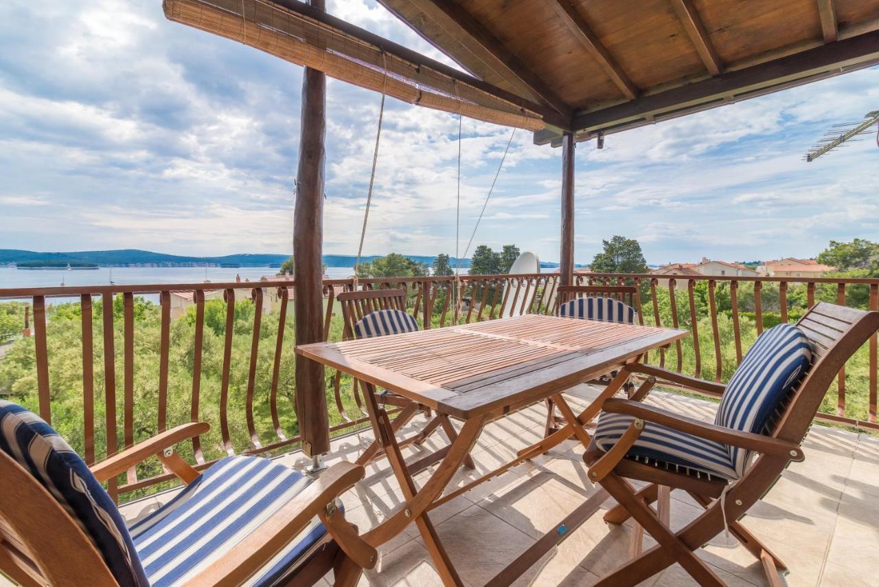 Apartments Bepina Biograd Na Moru Bagian luar foto